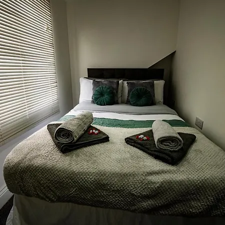Roscoe House 4 Double Workstays Uk Video Tour Available Prázdninový dům Middlesbrough