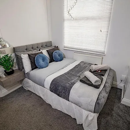 Roscoe House 4 Double Workstays Uk Video Tour Available Middlesbrough