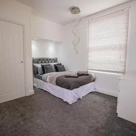 Roscoe House 4 Double Workstays Uk Video Tour Available * Middlesbrough