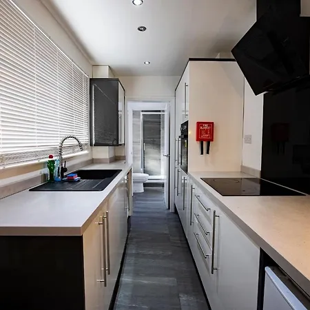 Roscoe House 4 Double Workstays Uk Video Tour Available Ferienhaus *
