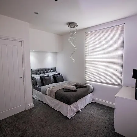 Roscoe House 4 Double Workstays Uk Video Tour Available Ferienhaus Middlesbrough