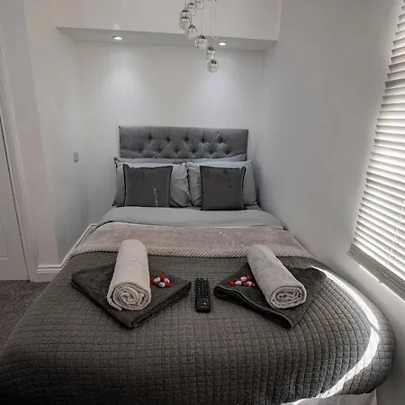 Roscoe House 4 Double Workstays Uk Video Tour Available Ferienhaus